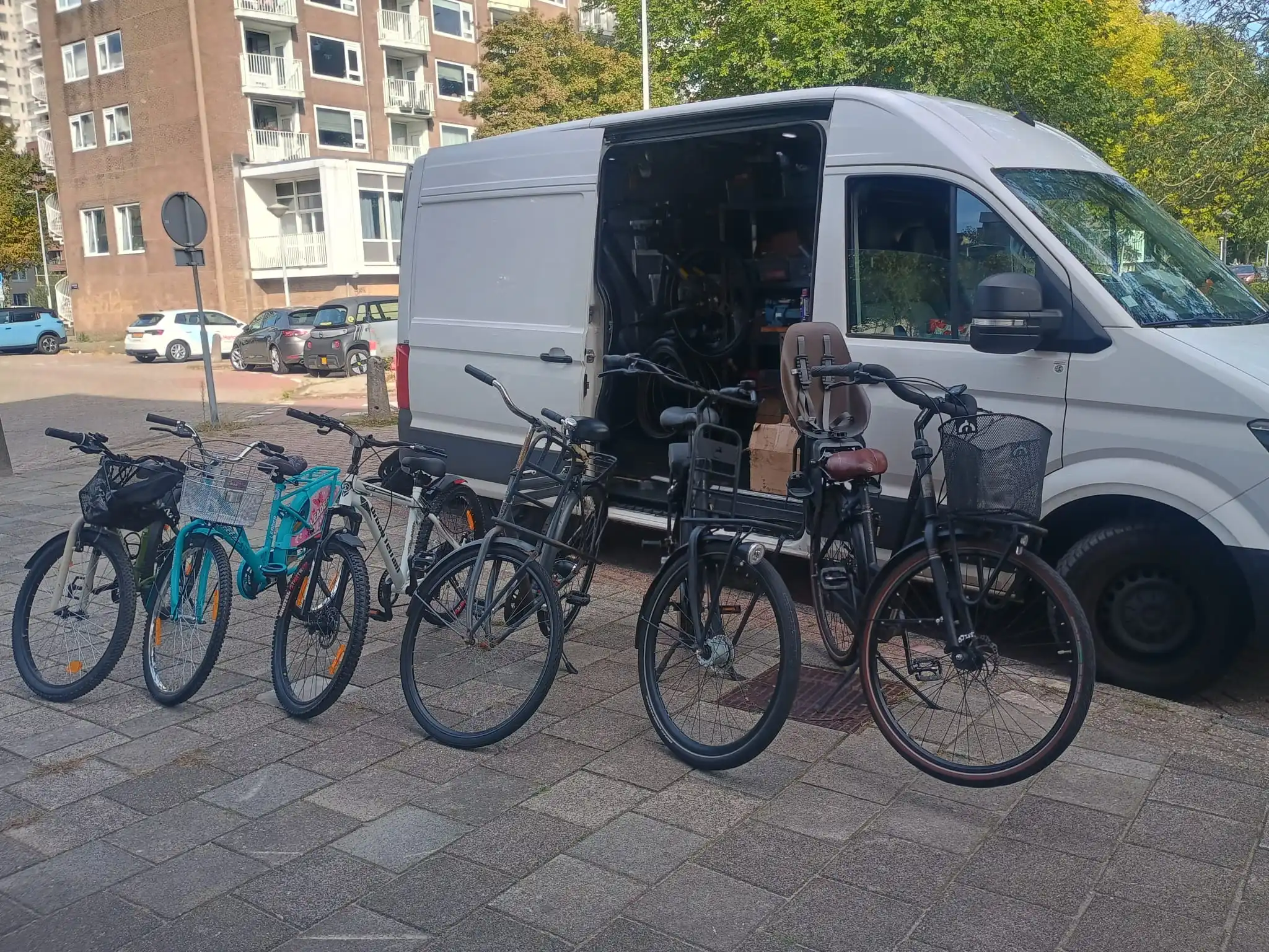 Mobiele fietsenmaker aan huis fatbike fiets reparatie